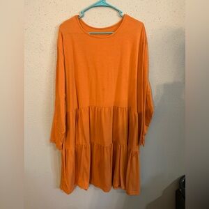 4X long top or dress can fit anywhere from 3x to 5x.